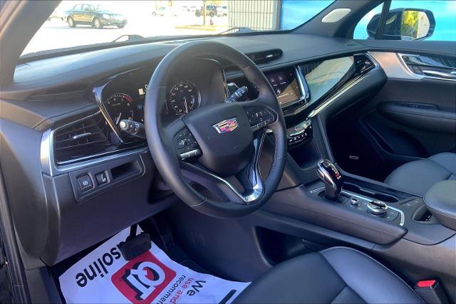 2025 Cadillac XT6 Vehicle Photo in KANSAS CITY, MO 64114-4545