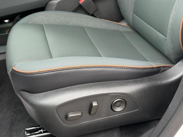 2025 GMC Acadia Vehicle Photo in COLUMBIA, MO 65203-3903