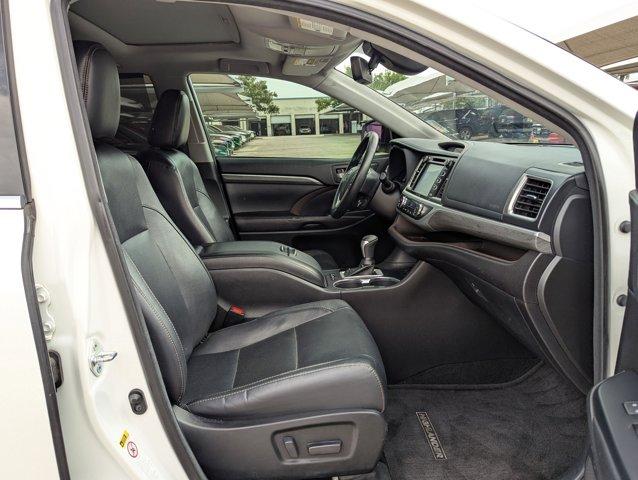 2017 Toyota Highlander Vehicle Photo in San Antonio, TX 78230