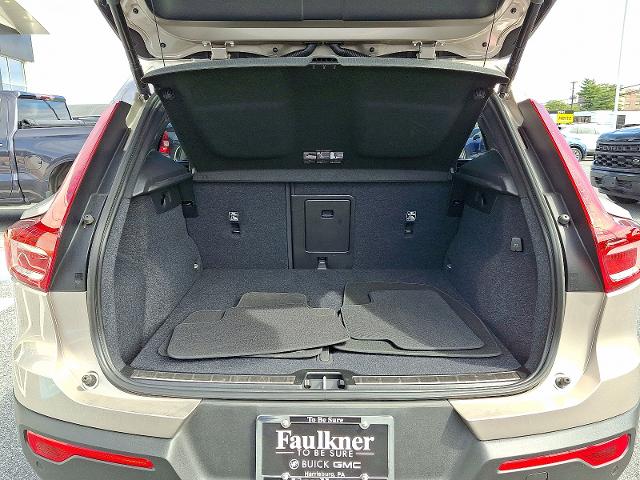 2024 Volvo XC40 Vehicle Photo in HARRISBURG, PA 17111-1033