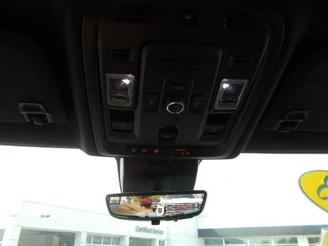 2023 GMC Yukon XL Vehicle Photo in LOWELL, MA 01852-4336