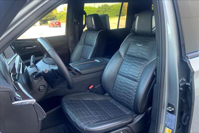 2023 Cadillac Escalade ESV Vehicle Photo in KANSAS CITY, MO 64114-4545