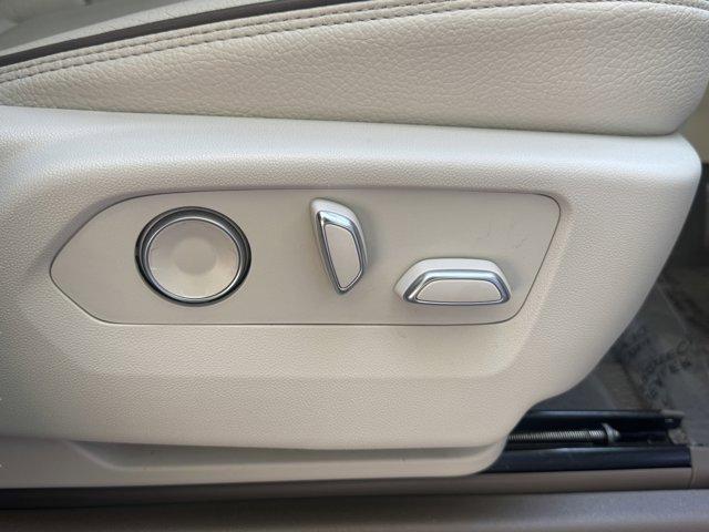 2021 GMC Yukon Vehicle Photo in LEOMINSTER, MA 01453-2952