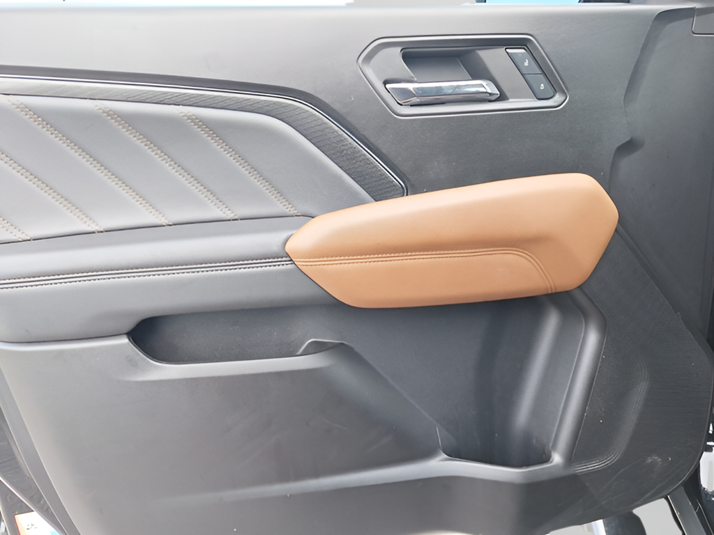 2024 GMC Canyon photo 28 of 30
