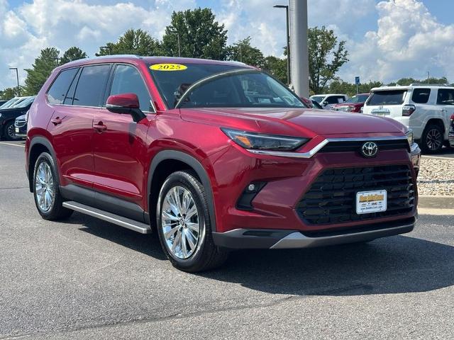 2025 Toyota Grand Highlander Vehicle Photo in COLUMBIA, MO 65203-3903