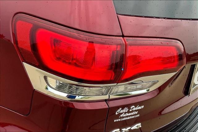 2022 Jeep Grand Cherokee WK Vehicle Photo in TOPEKA, KS 66609-0000