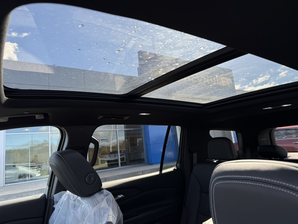 2027 Chevrolet Traverse photo 10 of 10