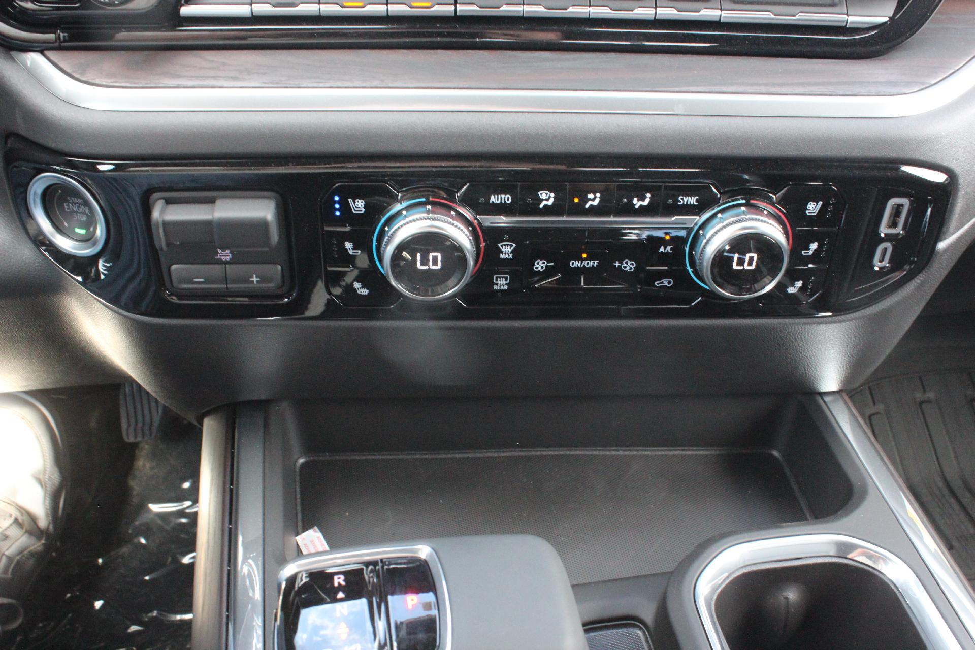 2025 GMC Sierra 1500 Vehicle Photo in AURORA, CO 80012-4011