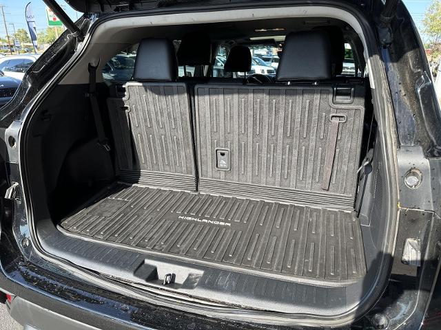 2022 Toyota Highlander Vehicle Photo in Tucson, AZ 85712