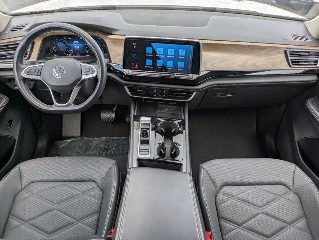 2024 Volkswagen Atlas Vehicle Photo in BRUNSWICK, GA 31525-1881