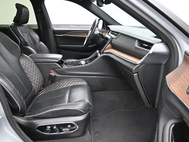 2021 Jeep Grand Cherokee L Vehicle Photo in Cedar Rapids, IA 52402