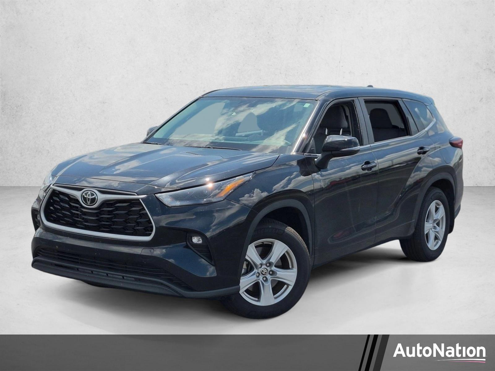 2025 Toyota Highlander Vehicle Photo in ORLANDO, FL 32808-7998
