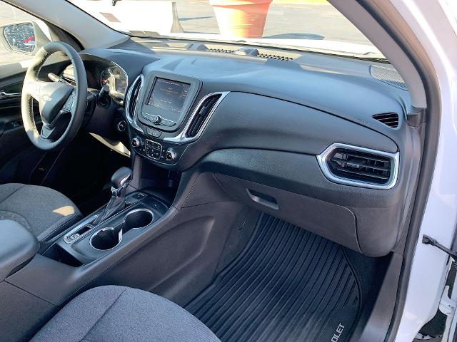 2022 Chevrolet Equinox Vehicle Photo in MOON TOWNSHIP, PA 15108-2571