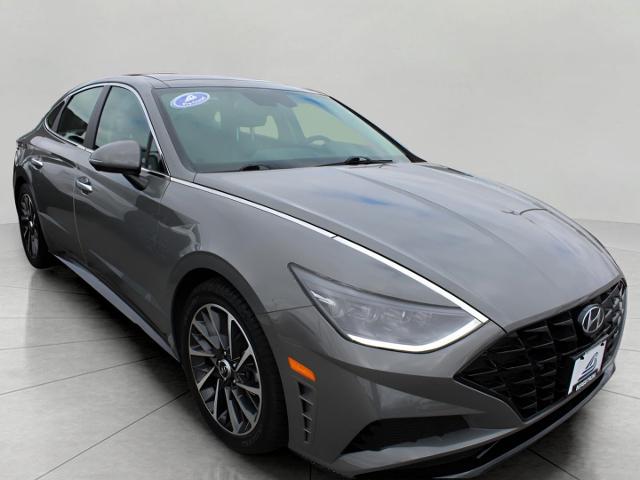 2022 Hyundai SONATA Vehicle Photo in Neenah, WI 54956