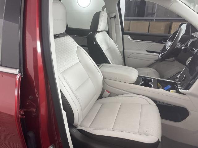 2024 GMC Acadia Vehicle Photo in GILBERT, AZ 85297-0402