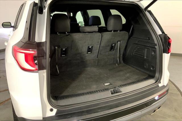 2025 GMC Acadia Vehicle Photo in KANSAS CITY, MO 64114-4545