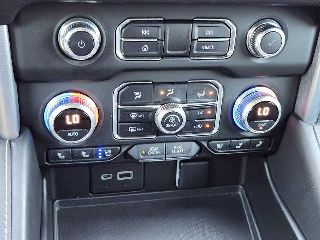 2022 GMC Yukon Vehicle Photo in DENTON, TX 76210-9321