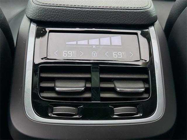 2019 Volvo XC90 Vehicle Photo in Everett, WA 98204