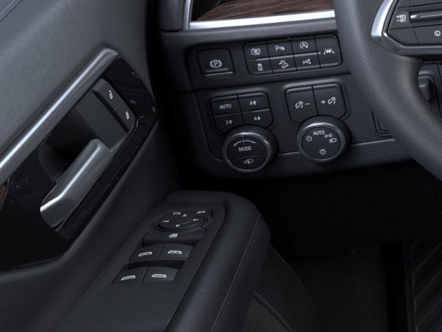 2025 Chevrolet Suburban Vehicle Photo in KANSAS CITY, MO 64114-4502