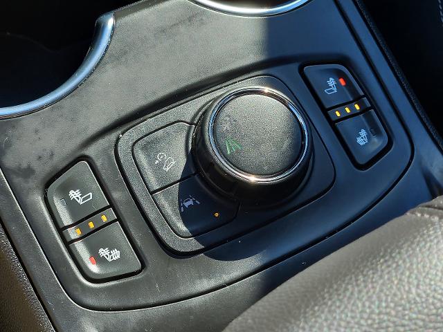 2023 GMC Terrain Vehicle Photo in TREVOSE, PA 19053-4984