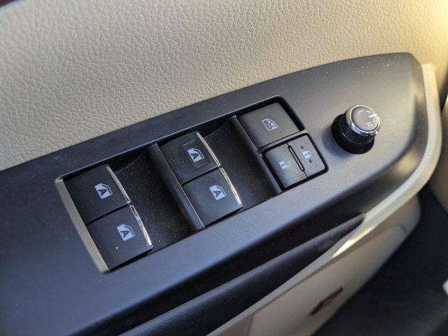 2019 Toyota Highlander Vehicle Photo in BRUNSWICK, GA 31525-1881