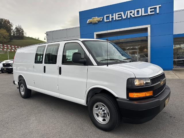 2025 Chevrolet Express Cargo Vehicle Photo in SUTTON, WV 26601-9538