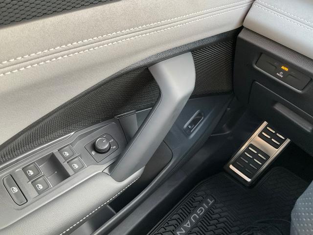 2025 Volkswagen Tiguan Vehicle Photo in Oshkosh, WI 54904