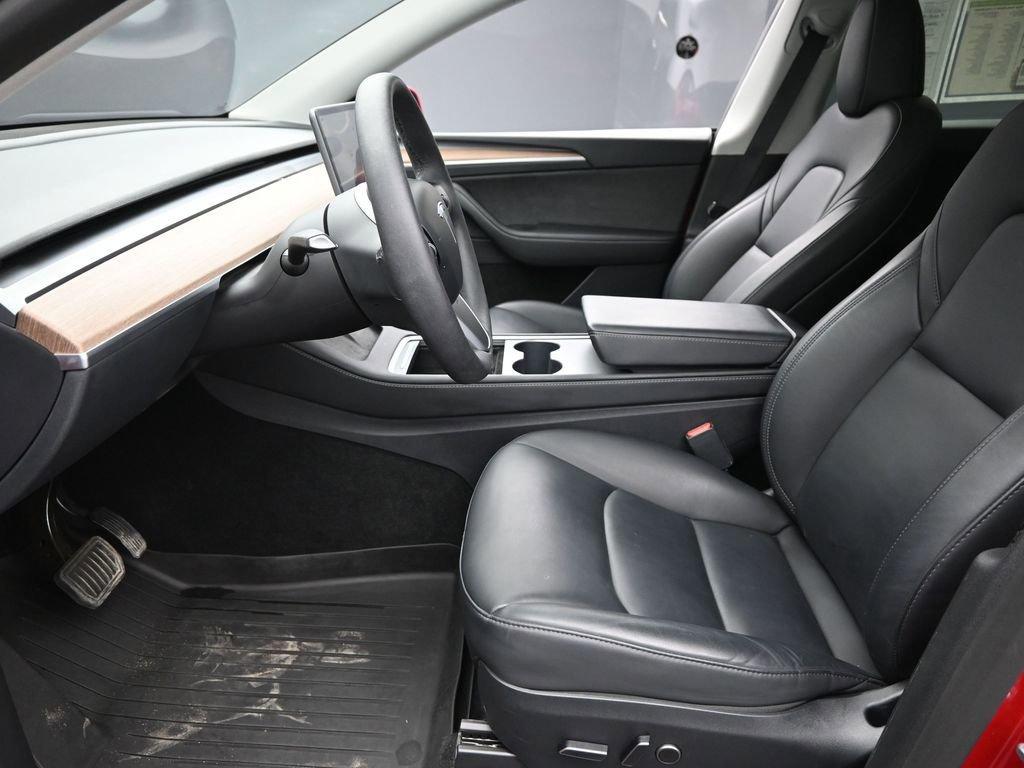 2023 Tesla Model Y Vehicle Photo in Cedar Rapids, IA 52402