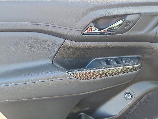 2023 GMC Acadia Vehicle Photo in TREVOSE, PA 19053-4984