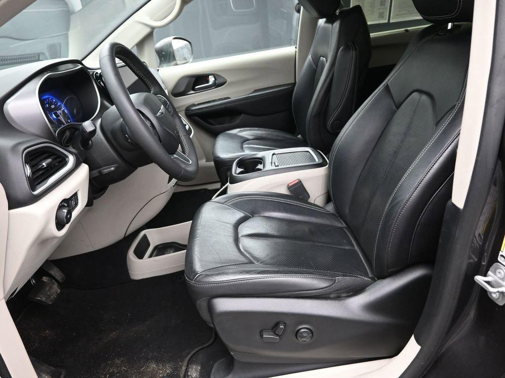 2022 Chrysler Pacifica Vehicle Photo in Cedar Rapids, IA 52402