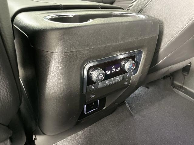 2025 GMC Yukon XL Vehicle Photo in GILBERT, AZ 85297-0402