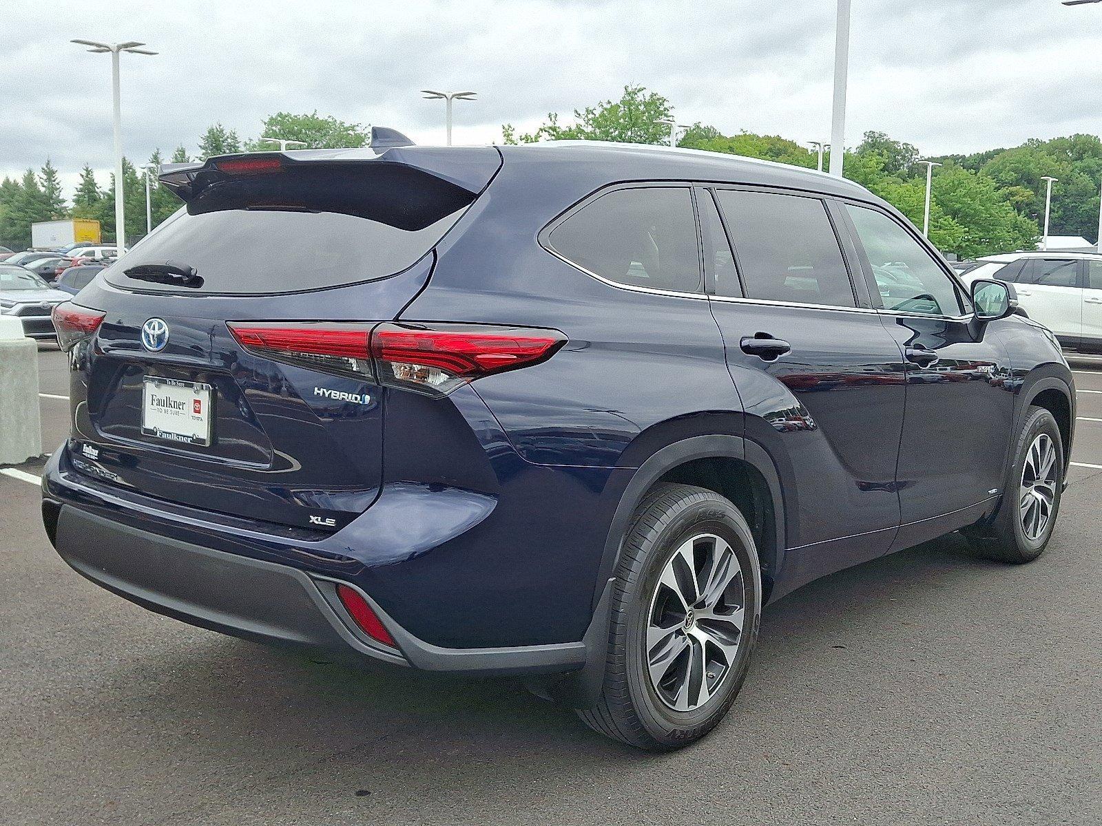 2020 Toyota Highlander Vehicle Photo in Harrisburg, PA 17111