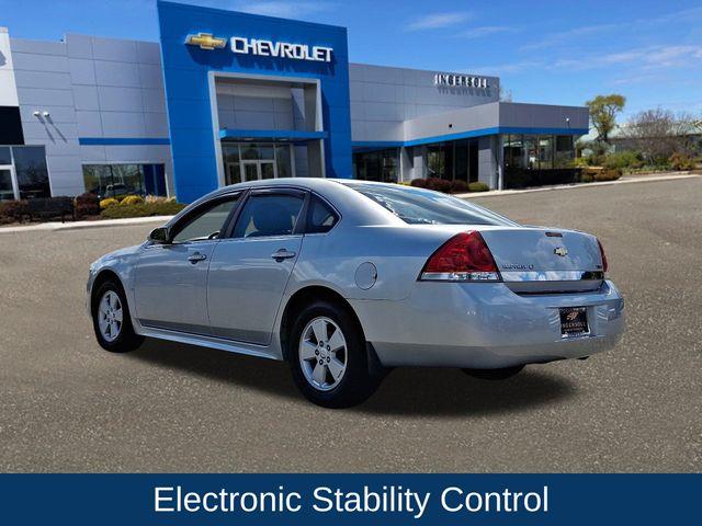 2010 Chevrolet Impala Vehicle Photo in DANBURY, CT 06810-5034
