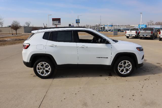 2025 Jeep Compass Vehicle Photo in Cedar Rapids, IA 52402