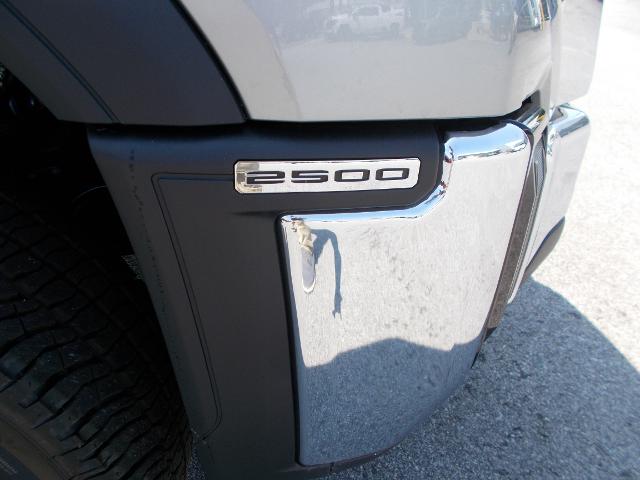 2025 GMC Sierra 2500 HD Vehicle Photo in LOWELL, MA 01852-4336