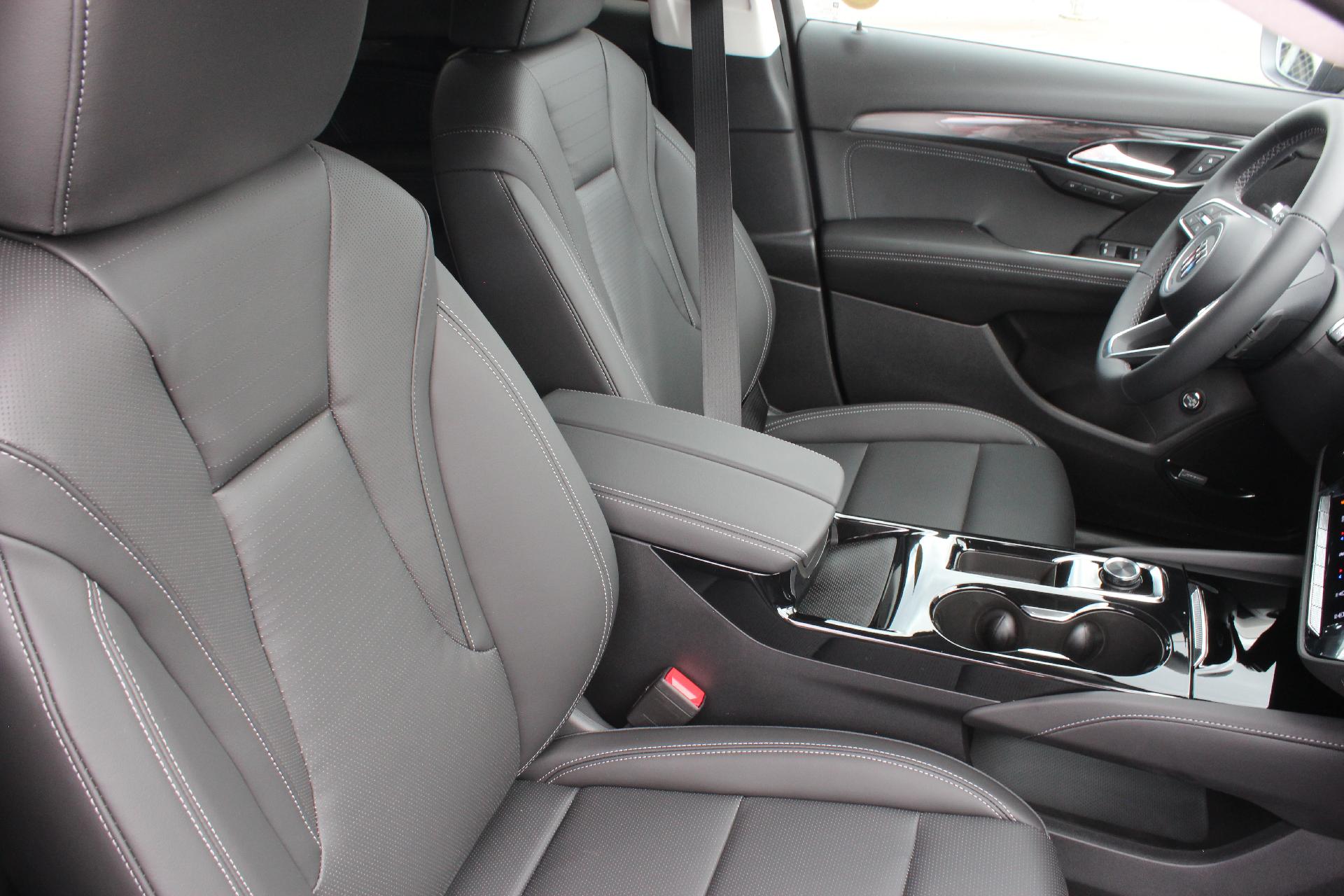 2025 Buick Envision Vehicle Photo in AURORA, CO 80012-4011