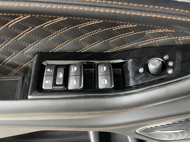 2023 Jeep Grand Cherokee L Vehicle Photo in GILBERT, AZ 85297-0402