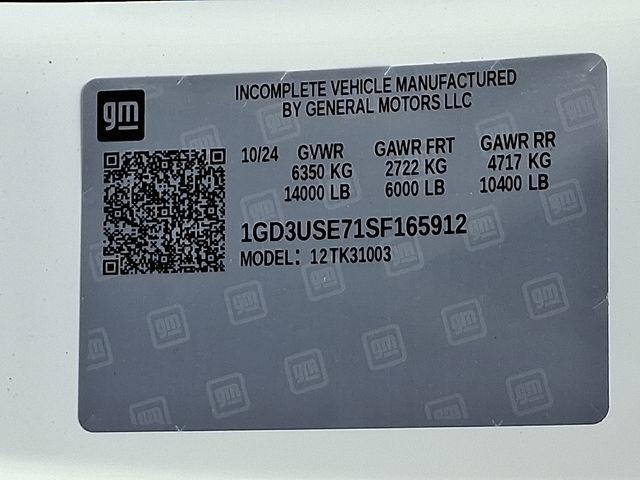 2025 GMC Sierra 3500 HD Chassis Cab Vehicle Photo in DANBURY, CT 06810-5034