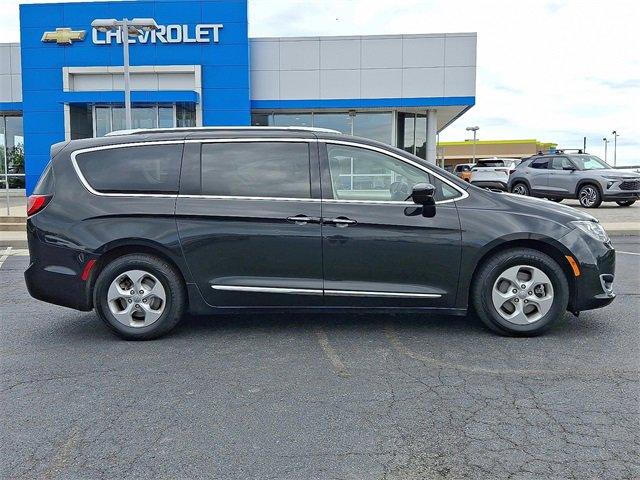 2017 Chrysler Pacifica Vehicle Photo in LANCASTER, PA 17601-0000