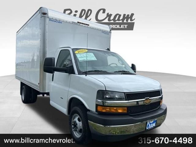 2025 Chevrolet Express Cutaway 3500 Vehicle Photo in SENECA FALLS, NY 13148-9406