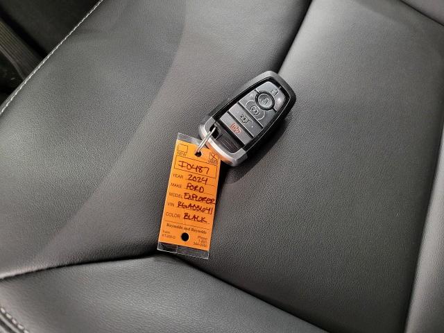 2024 Ford Explorer Vehicle Photo in NEENAH, WI 54956-2243