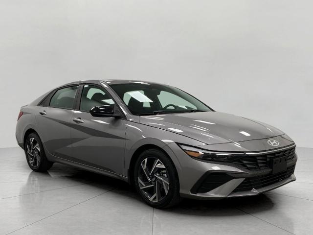 2025 Hyundai ELANTRA Vehicle Photo in Neenah, WI 54956