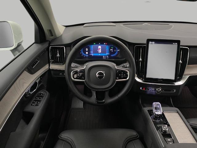 2025 Volvo XC90 Plug-In Hybrid Vehicle Photo in Appleton, WI 54913