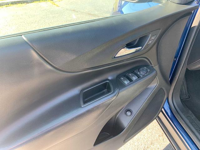 2022 Chevrolet Equinox Vehicle Photo in MOON TOWNSHIP, PA 15108-2571