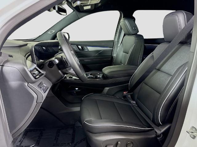 2025 Buick Enclave Vehicle Photo in PUYALLUP, WA 98371-4149