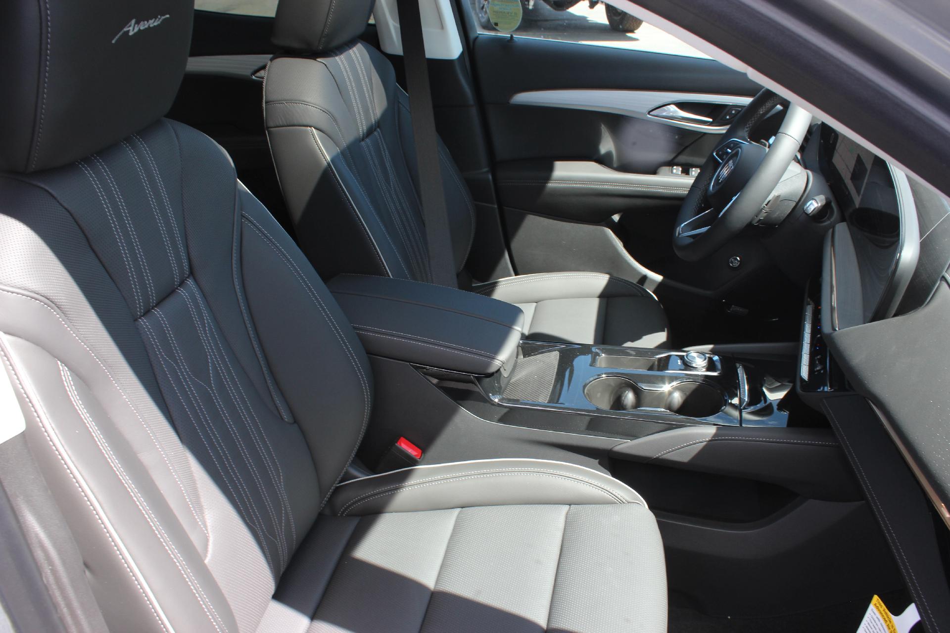 2025 Buick Envision Vehicle Photo in AURORA, CO 80012-4011