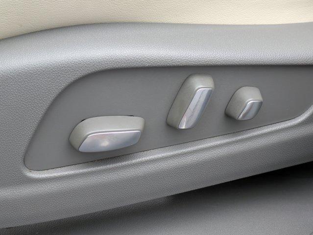 2022 Cadillac XT5 Vehicle Photo in BRUNSWICK, GA 31525-1881