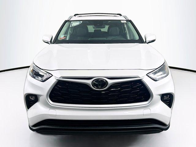 2025 Toyota Highlander Vehicle Photo in Flemington, NJ 08822