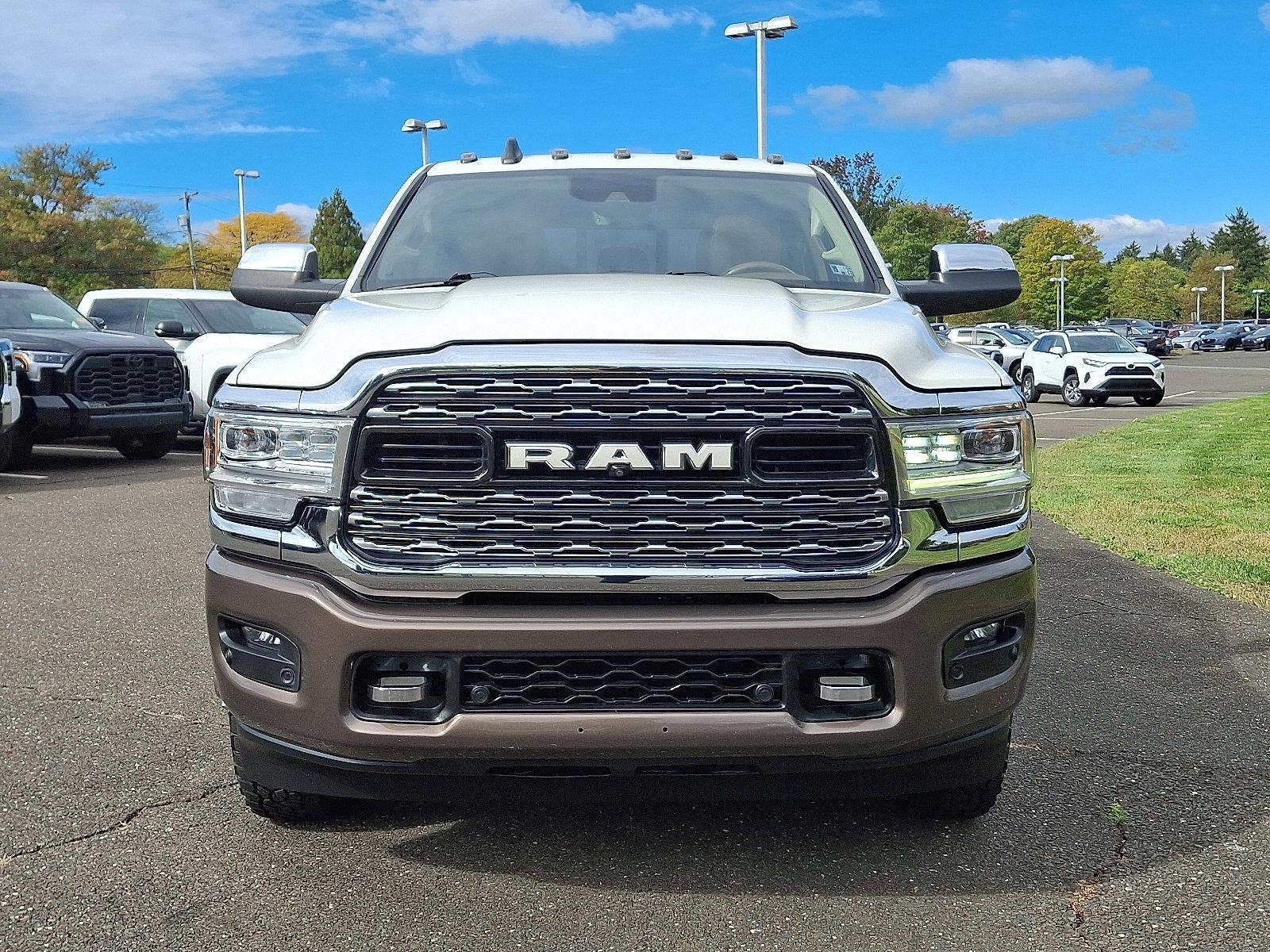 2022 Ram 3500 Vehicle Photo in Trevose, PA 19053