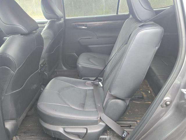 2023 Toyota Highlander Vehicle Photo in Puyallup, WA 98371